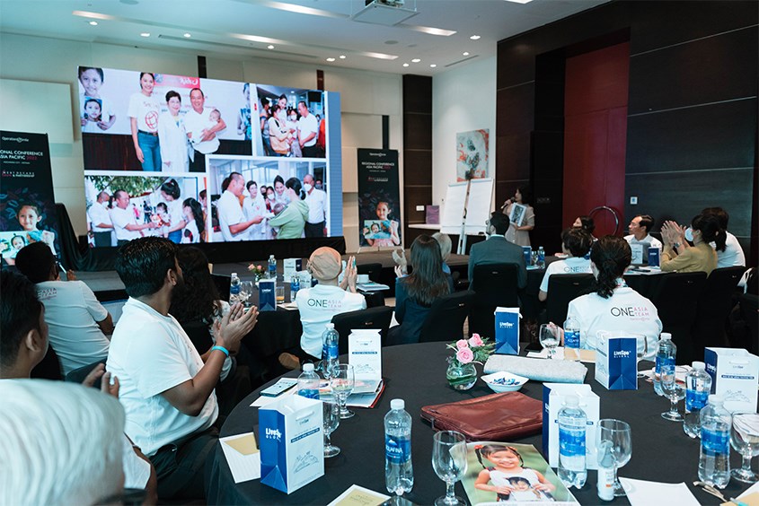 nụ cười avavkids 4