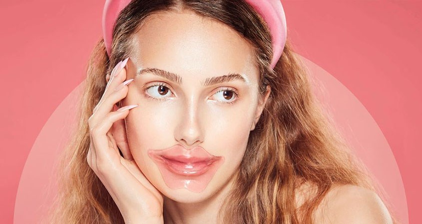 Đắp mặt nạ ngủ tăng cường dưỡng chất cho môi mềm mọng