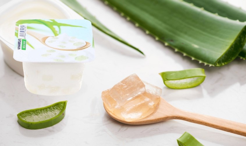 Lốc 4 hộp sữa chua trái cây Vinamilk vị nha đam 100g