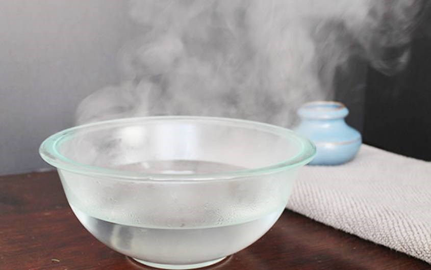  Vệ sinh đồ pha bột bằng nước nóng