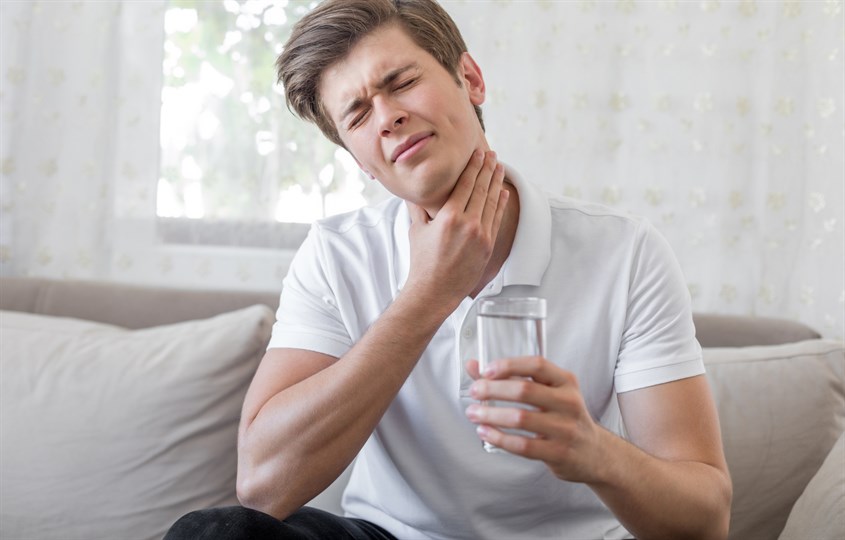 Những sai lầm khi súc miệng bằng nước muối