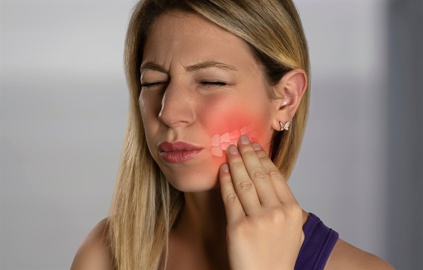 Nước muối có thể giúp làm giảm tình trạng viêm nướu răng