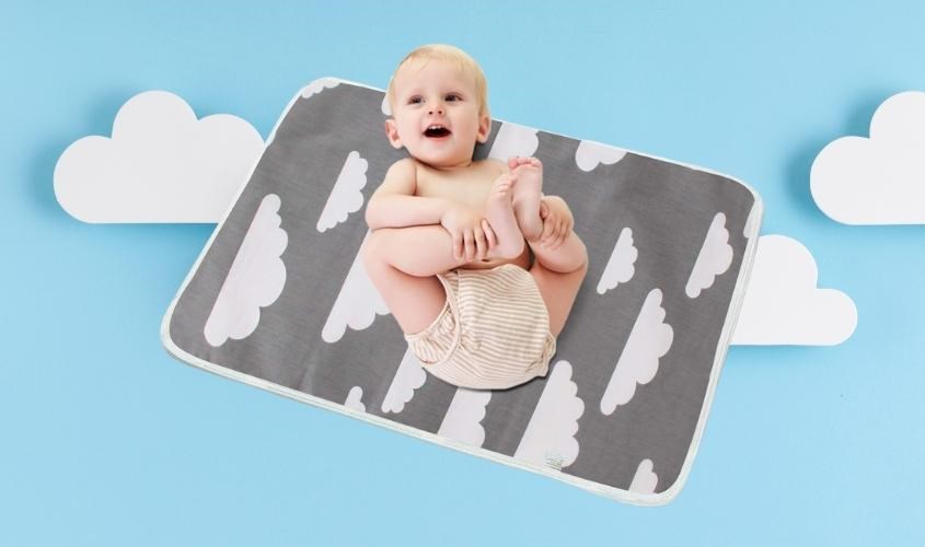 Chọn tấm lót có kích thước phù hợp cơ thể bé