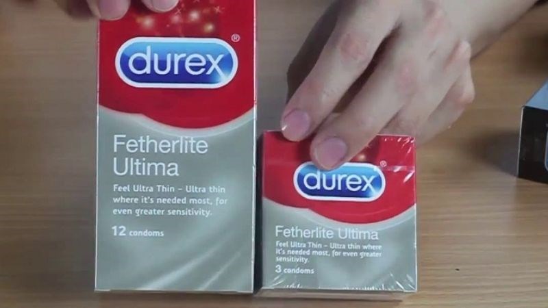 Hộp 12 cái bao cao su Durex Fetherlite Ultima 52 mm