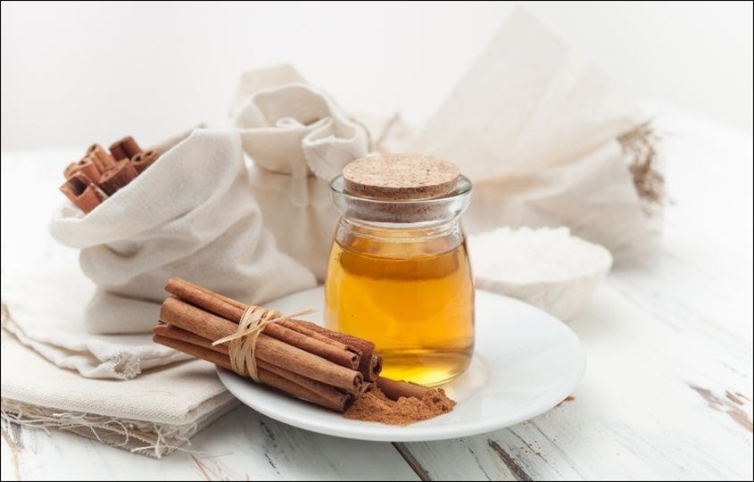 Mật ong với quế 