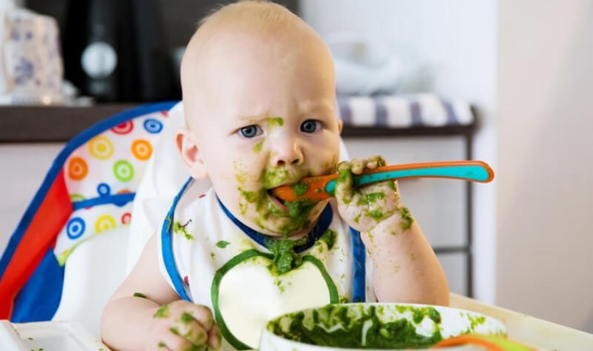 Quy trình ăn dặm cho trẻ nên thường bắt đầu ngọt rồi chuyển dần sang mặn