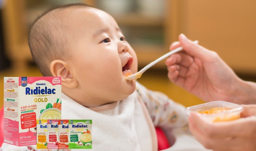 Bột ăn dặm Vinamilk RiDielac Gold 4 gói vị mặn hộp 200g (7 - 24 tháng)