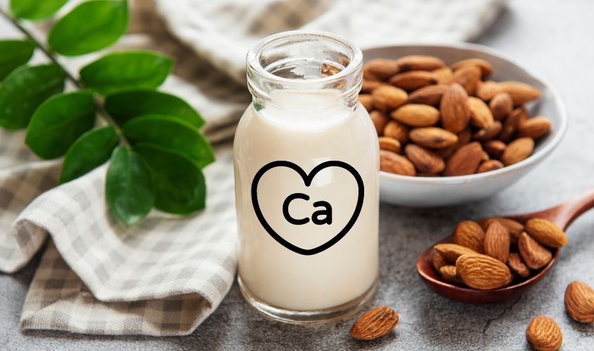 Hạnh nhân là loại hạt giàu Canxi