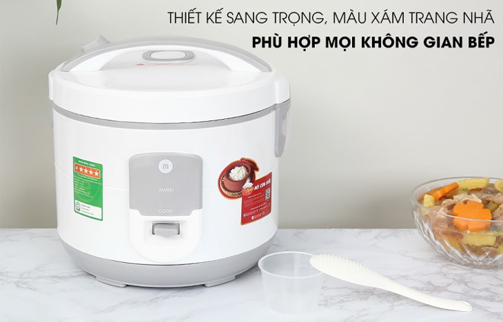 Nồi cơm niêu điện Mishio 1.8 lít MK-248 khoác trên mình sắc trắng xám tinh tế, thiết kế đơn giản, nhỏ gọn, phù hợp mọi không gian bếp