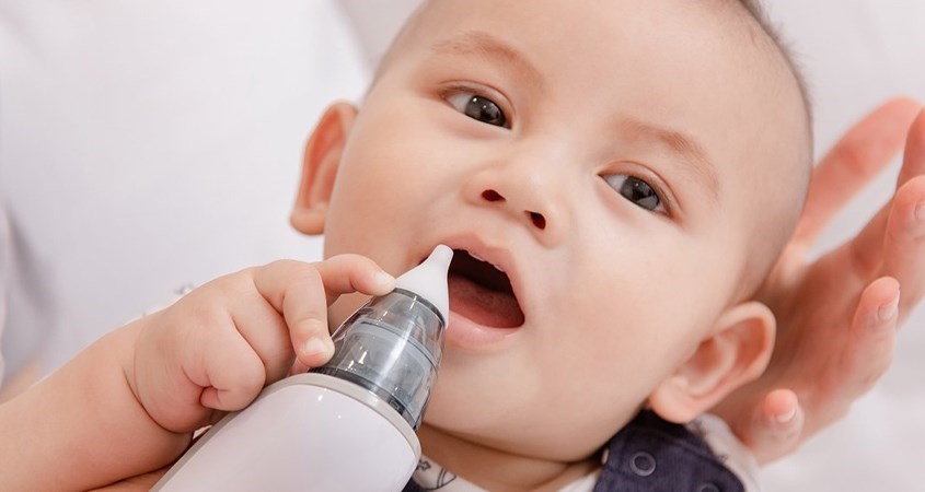 Hút mũi là phương pháp hiệu quả giúp lấy hết đờm nhưng không nên lạm dụng