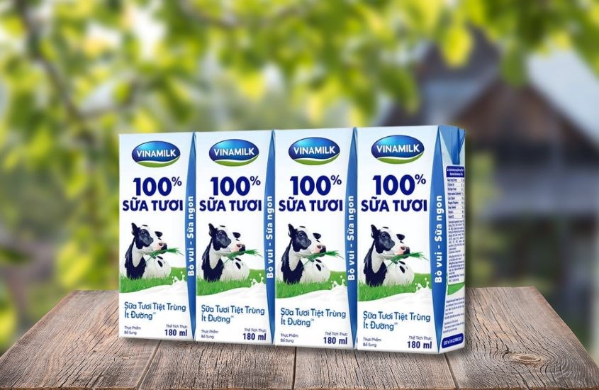 Lốc 4 hộp sữa tươi Vinamilk ít đường 180 ml (từ 1 tuổi)