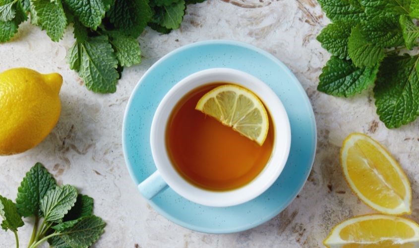 Ngậm mật ong để giảm tình trạng đau họng Ngậm mật ong để giảm tình trạng đau họng