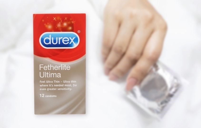 Hộp 12 cái bao cao su Durex Fetherlite Ultima 52 mm