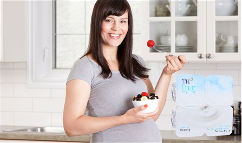 Lốc 4 hộp sữa chua có đường TH true YOGURT 100g