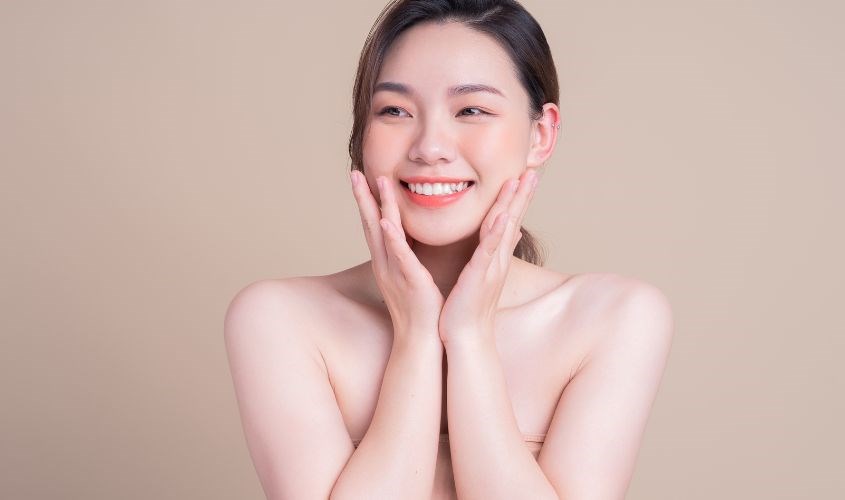 Sử dụng hỗn hợp dầu dừa và mật ong làm cho da trắng sáng hơn