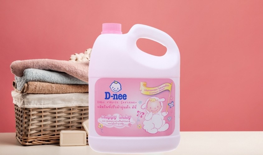 Nước xả cho bé D-nee Happy Baby hương hoa cỏ can 3 lít