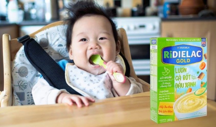 Bột ăn dặm Vinamilk RiDielac Gold lươn, cà rốt và đậu xanh hộp 200g (7 - 24 tháng) Bột ăn dặm Vinamilk RiDielac Gold lươn, cà rốt và đậu xanh hộp 200g (7 - 24 tháng)