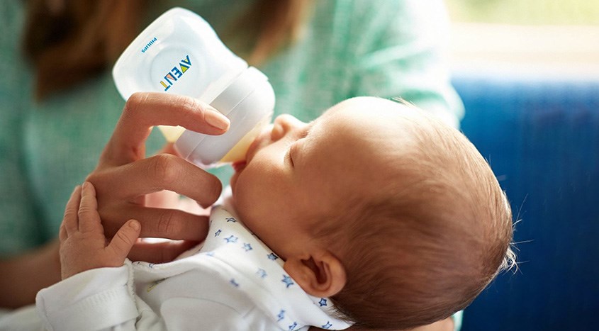 Bình sữa nhựa PP Philips Avent SCF690/13 cổ rộng 125 ml