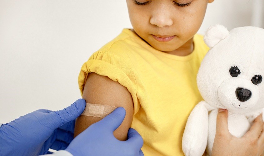 Nên tiêm chủng đầy đủ cho trẻ để phòng bệnh hiệu quả hơn