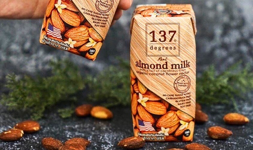 Lốc 3 hộp sữa hạt hạnh nhân truyền thống 137 Degrees 180 ml (từ 1 tuổi)