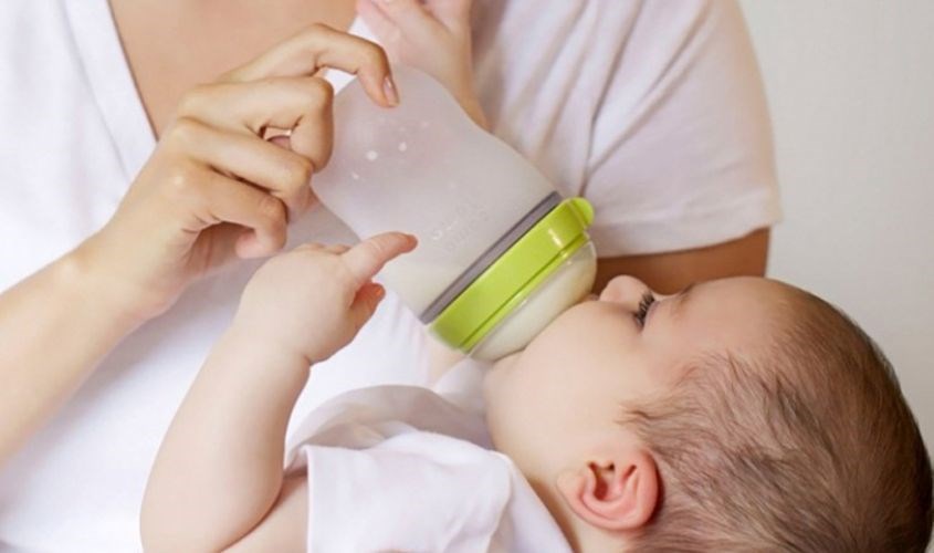 Bình sữa Comotomo làm từ chất liệu cao cấp