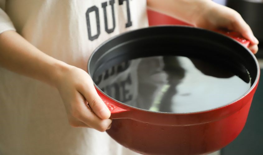 Chuẩn bị một chiếc nồi