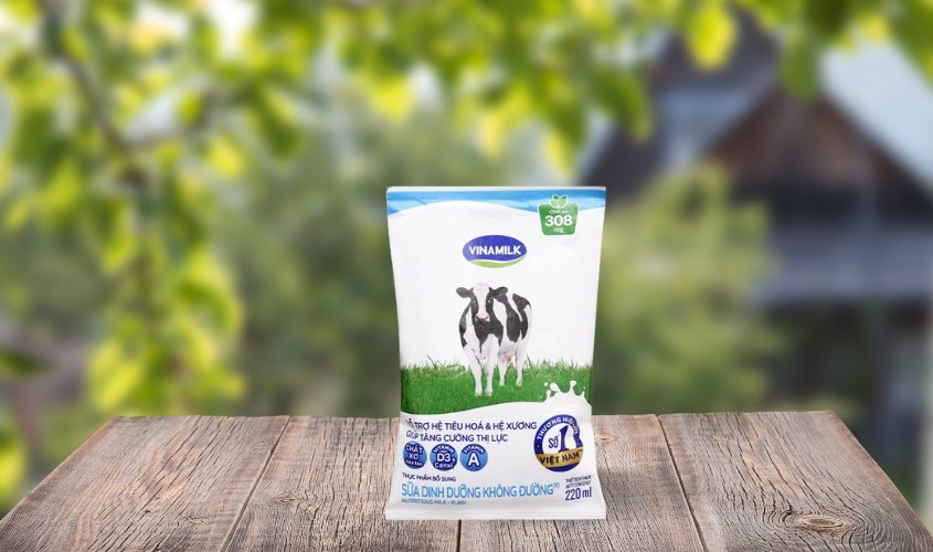 Sữa tươi Vinamilk không đường 220 ml (từ 1 tuổi)