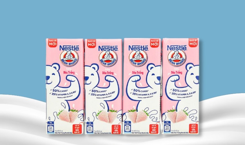 Lốc 4 hộp sữa tươi Nestlé NutriStrong có đường hương dâu 180 ml (từ 1 tuổi)