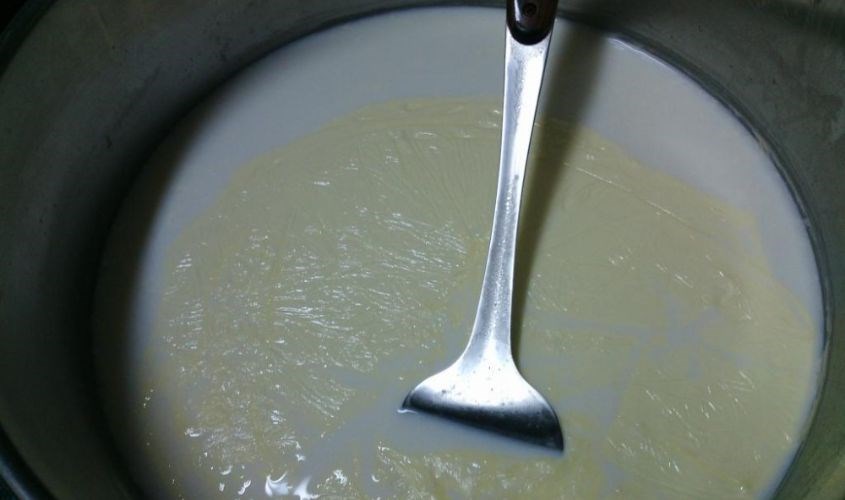 Nếu sữa đặc và dính lại sau khi quay trong lò vi sóng, thì sữa đã bị hỏng