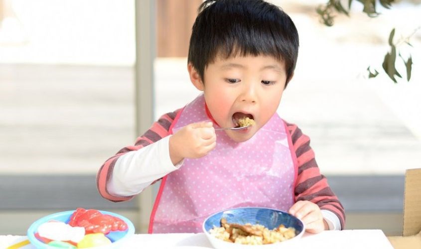 Sữa Clinutren Junior hỗ trợ bé tiêu hóa tốt