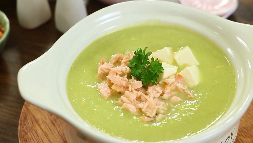 Cháo ngô phô mai cá hồi