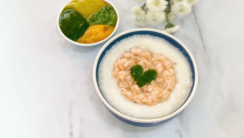 Cháo cá hồi phô mai cung cấp một nguồn dinh dưỡng dồi dào