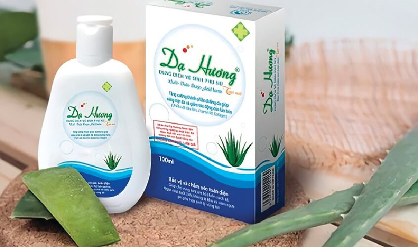 Dung dịch vệ sinh phụ nữ Dạ Hương hương dịu nhẹ 100 ml Dung dịch vệ sinh phụ nữ Dạ Hương hương dịu nhẹ 100 ml