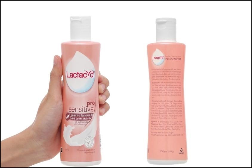 Dung dịch vệ sinh phụ nữ Lactacyd Pro Sensitive hương dịu nhẹ 250 ml