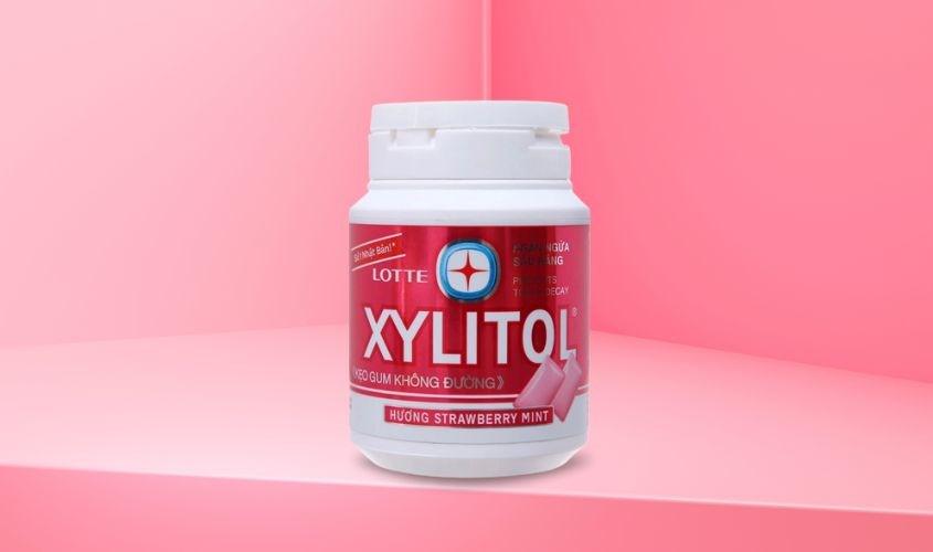 Kẹo singum Lotte Xylitol hương bạc hà, dâu hũ 58g