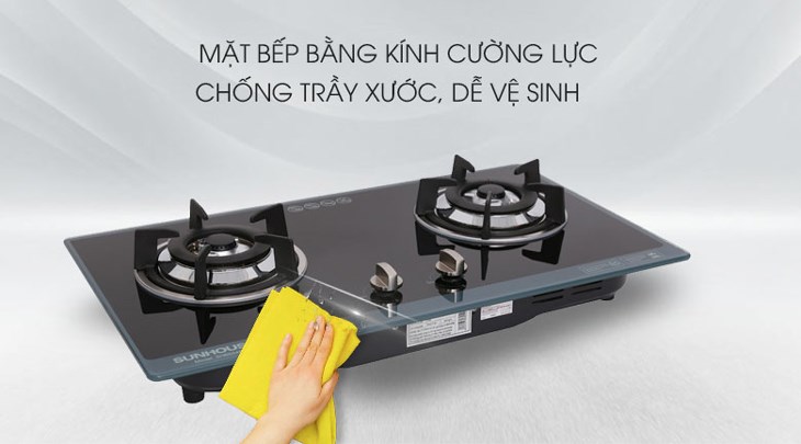 Bếp ga âm Sunhouse SHB5548MT sở hữu mặt bếp bằng kính cường lực cao cấp, sáng bóng, chịu nhiệt chịu lực tốt, hạn chế nứt vỡ và dễ dàng vệ sinh Bếp ga âm Sunhouse SHB5548MT sở hữu mặt bếp bằng kính cường lực cao cấp, sáng bóng, chịu nhiệt chịu lực tốt, hạn chế nứt vỡ và dễ dàng vệ sinh