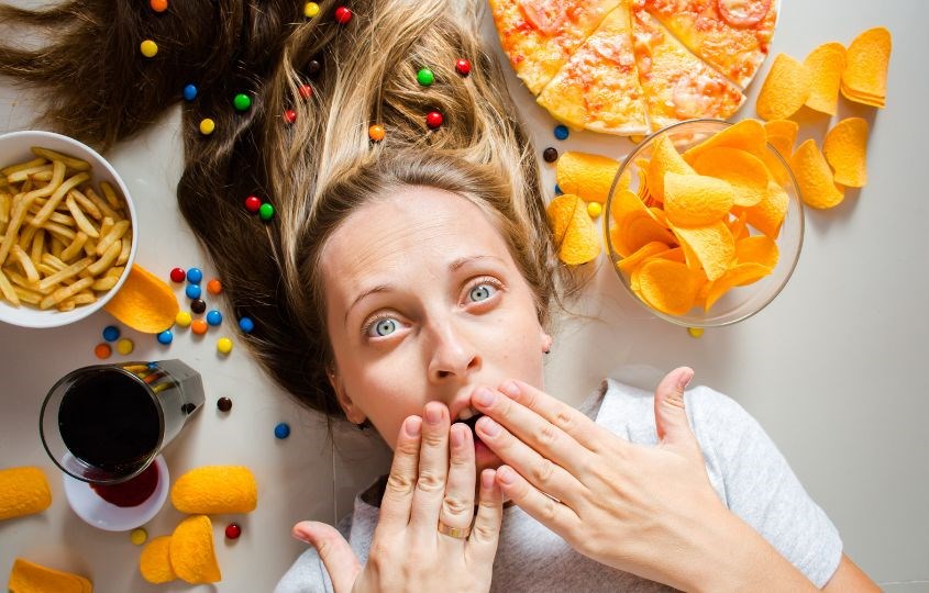 Thói quen sinh hoạt, ăn uống không lành mạnh