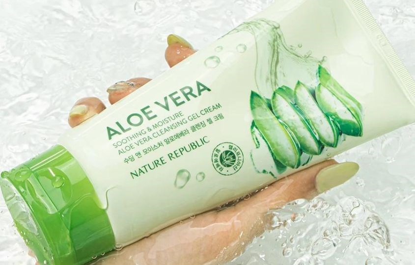 Sữa rửa mặt chiết xuất Lô Hội Nature Republic Soothing & Moisture 150 ml 