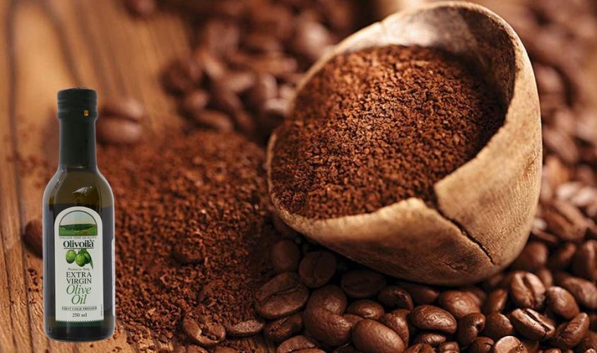 Sử dụng bã cà phê và dầu ô liu Olivoilà Extra Virgin làm hỗn hợp tẩy da chết môi