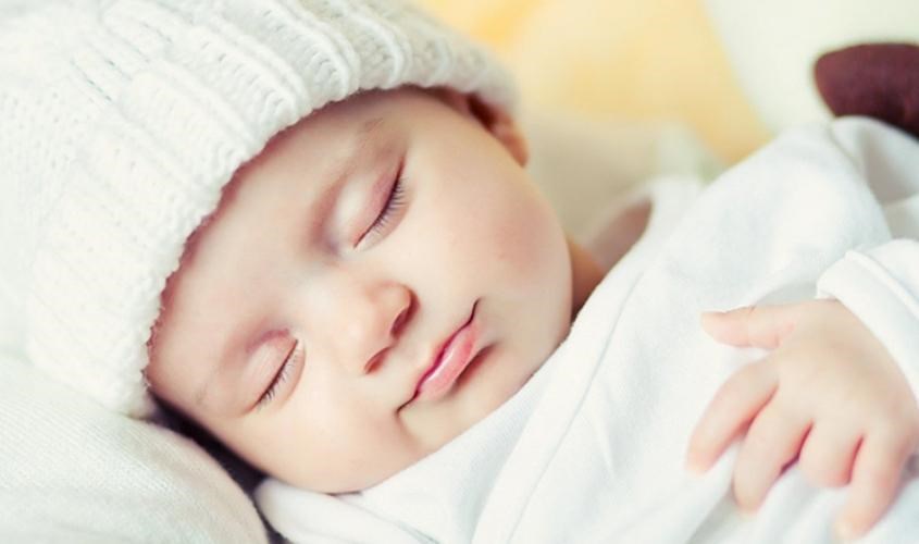 Trẻ sơ sinh thường ngủ rất nhiều