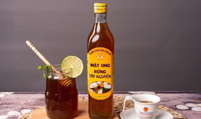 Mật ong rừng nguyên chất pha sữa ong chúa Xuân Nguyên 500 ml