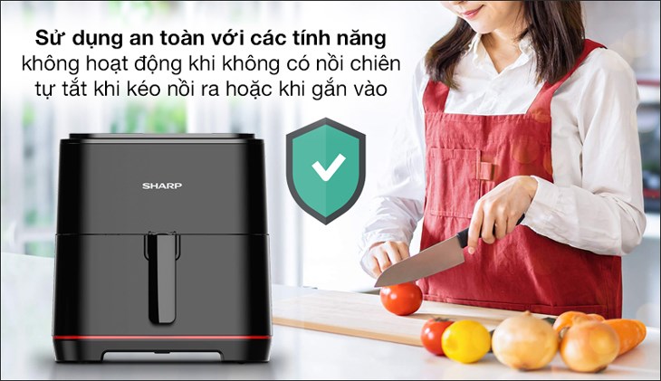 Nồi chiên không dầu Sharp KF-AF70EV-BK 7 lít có thể tự động tắt khi kéo nồi chiên ra ngoài hoặc khi quá nhiệt