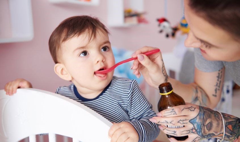  1 năm bổ sung sắt cho bé khoảng 1 lần