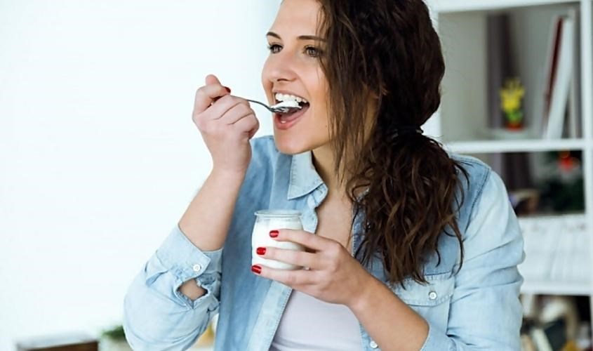 Cách ăn sữa chua chuẩn cho mẹ bầu 3 tháng đầu