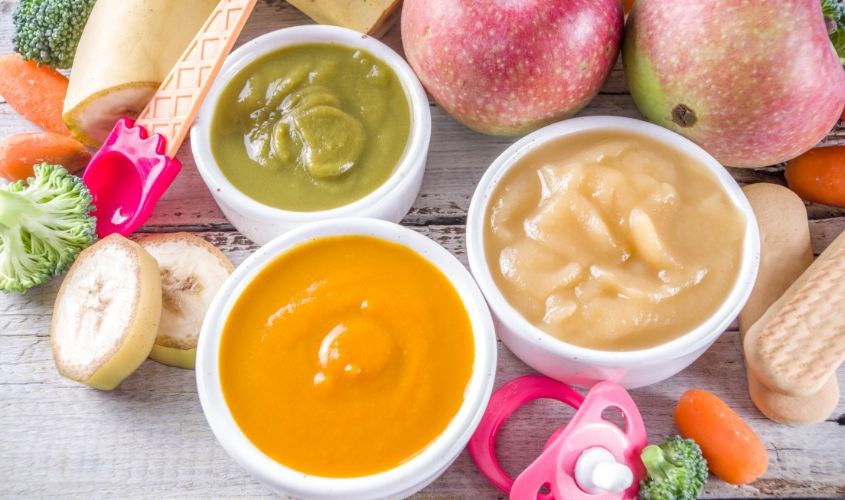 Thức ăn dặm của bé 7 tháng tuổi cần được xay nhuyễn hoàn toàn Thức ăn dặm của bé 7 tháng tuổi cần được xay nhuyễn hoàn toàn