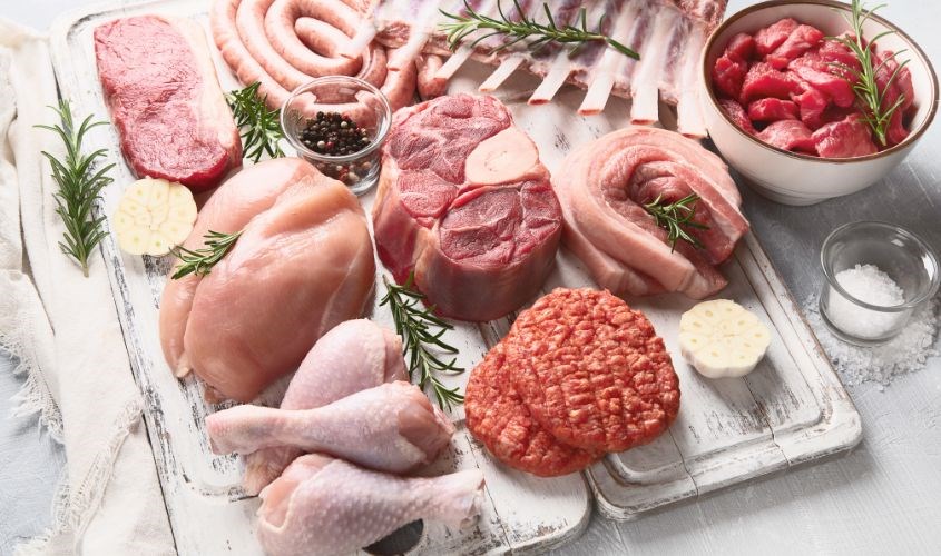 Bé từ 6 đến 9 tháng tuổi chỉ nên ăn 30 gram thịt mỗi ngày Bé từ 6 đến 9 tháng tuổi chỉ nên ăn 30 gram thịt mỗi ngày