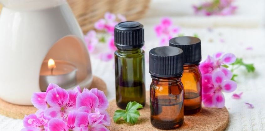 Tinh dầu phong lữ