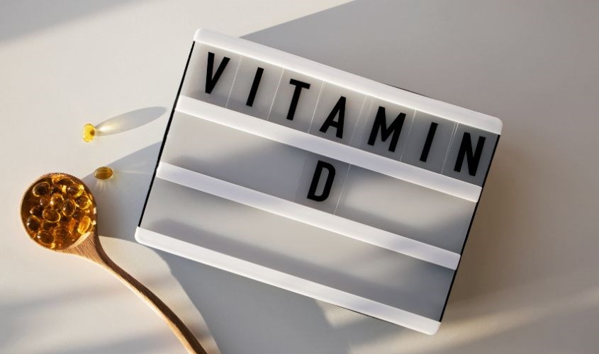 Vitamin D có vai trò thúc đẩy quá trình hấp thụ canxi và photpho