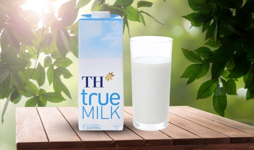 Thùng 12 hộp sữa tươi tiệt trùng TH true MILK ít đường 1 lít (từ 1 tuổi)