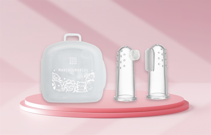 Bộ bàn chải và rơ lưỡi xỏ ngón Marcus & Marcus MNMRC01 silicone mềm (từ 0 tháng)